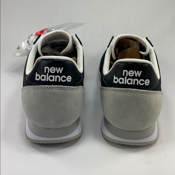 ๐ New Balance Classics Blck/White Sz 10.5 - Picture 2 of 11